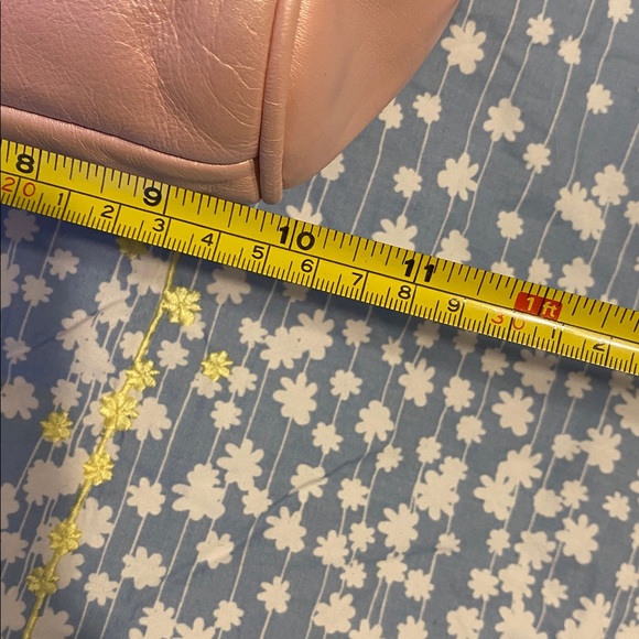 Soft Pink Women's Leather Top-Handle Bag, purse looks new except under flap - Picture 6 of 12